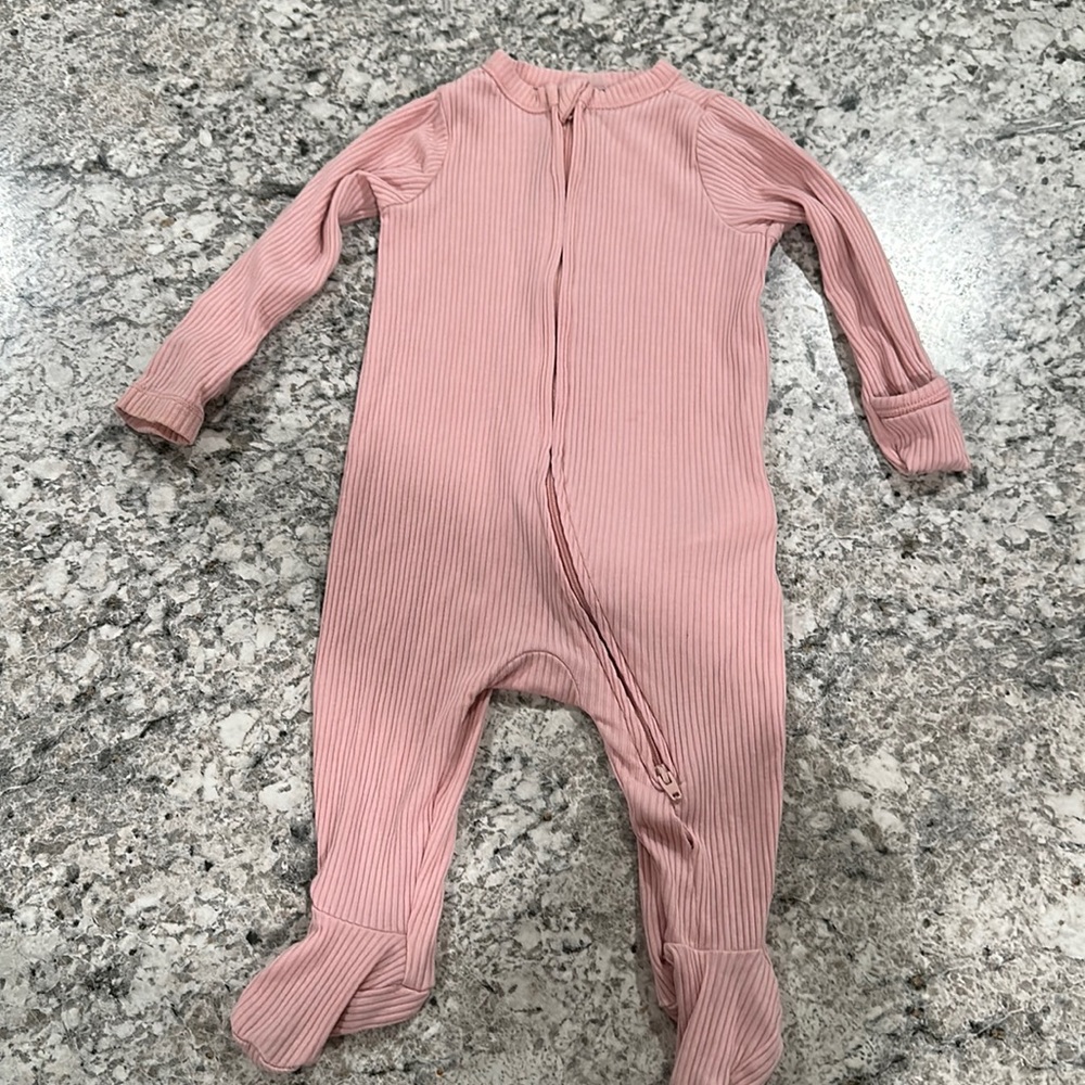 Unisex Sleep & Play Rib-Knit Footed One Piece